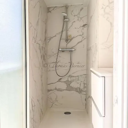 Superbe Appartement, Cannes, Refais A Neuf *